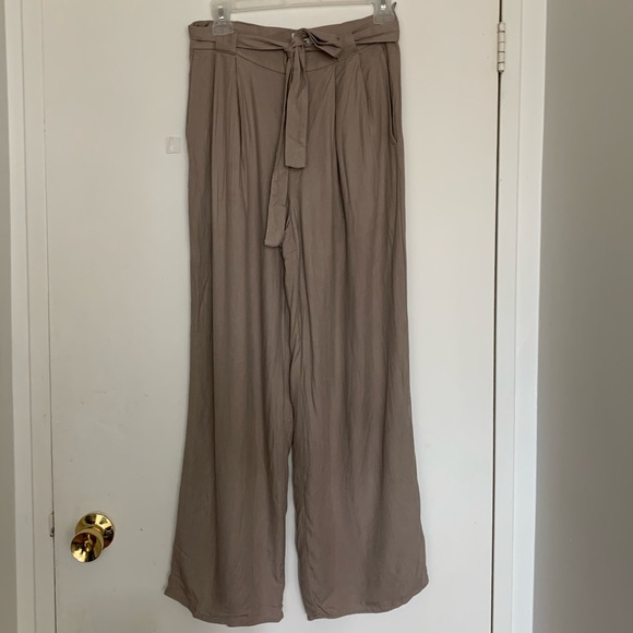 Aritzia Sunday Best Erinjoy Pant Size US6 - Picture 6 of 8